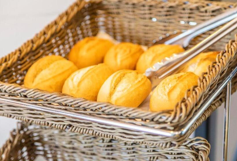 בית מלון כפרי Shegara