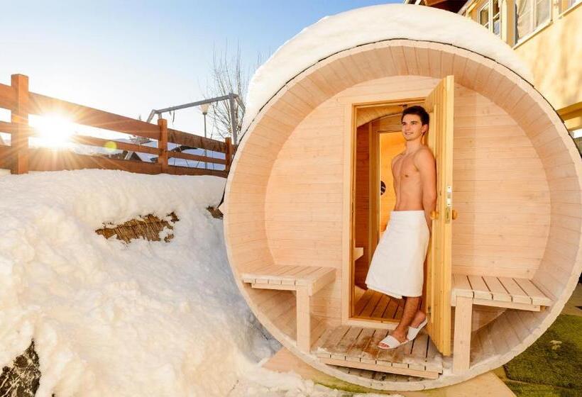 Familien Und Wellnesshotel Landhaus Viktoria