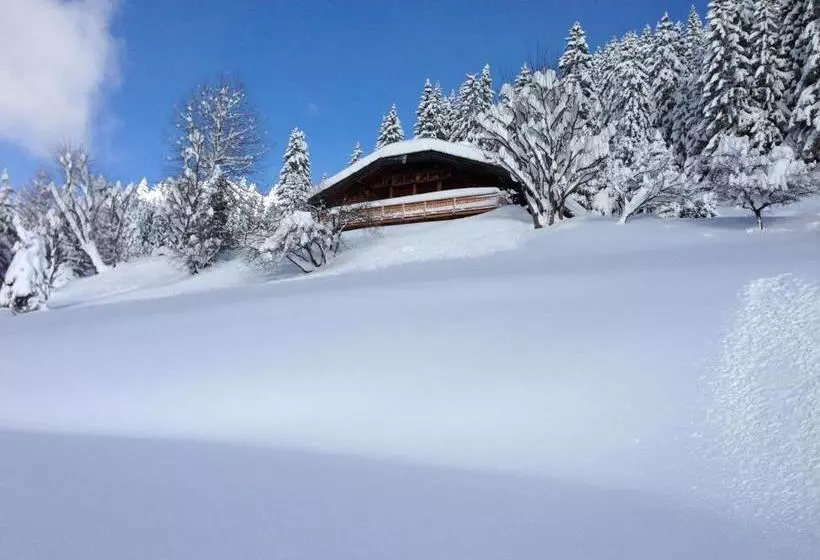ホテル Chalet La Ferme Des Petites Frasses