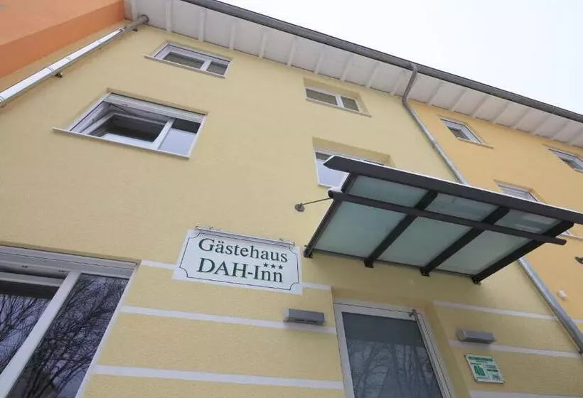 Hotel Dah Inn