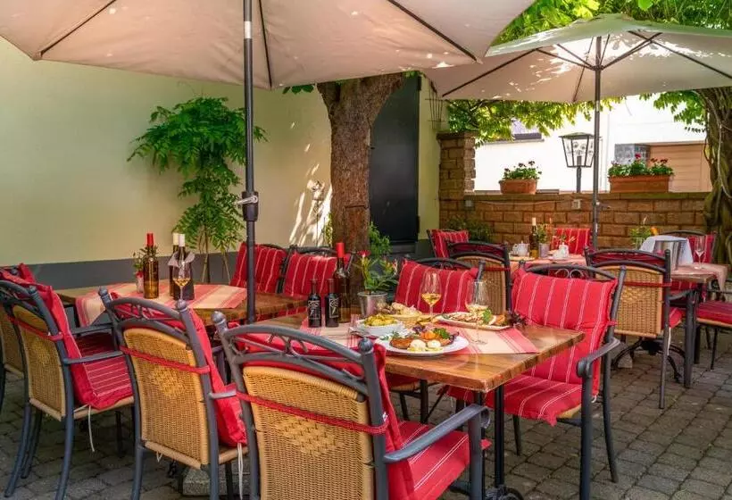 Hotelli Goldener Pfropfenzieher