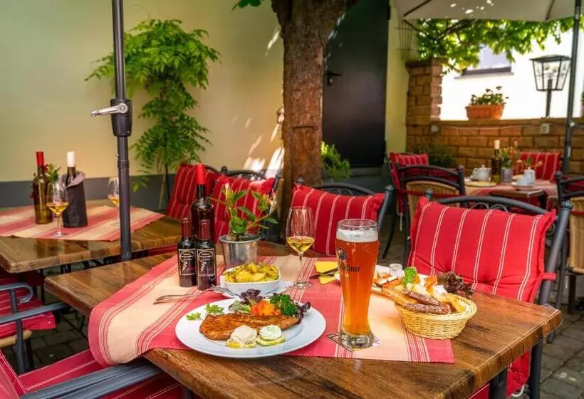 Hotelli Goldener Pfropfenzieher