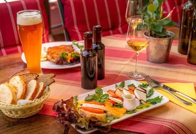 Hotelli Goldener Pfropfenzieher