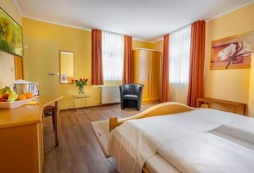 Hotelli Goldener Pfropfenzieher