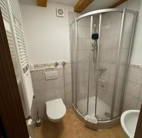 Hotelli Kleine Villa Rose