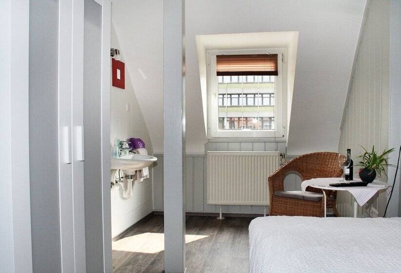 هتل Klenkes Am Bahnhof