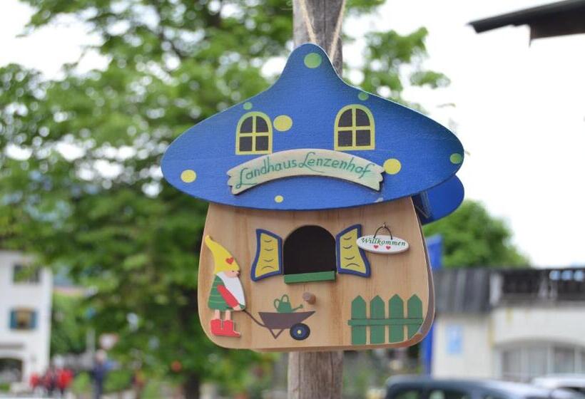 Hotelli Landhaus Lenzenhof