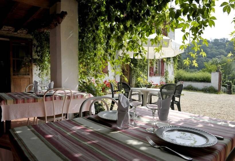 בית מלון כפרי Les Bains De Secours