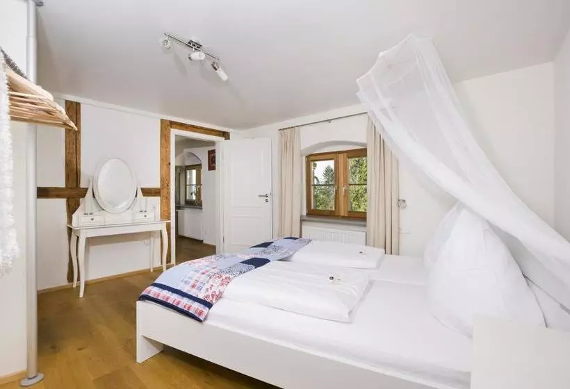 Hotelli Montfort Schlössle