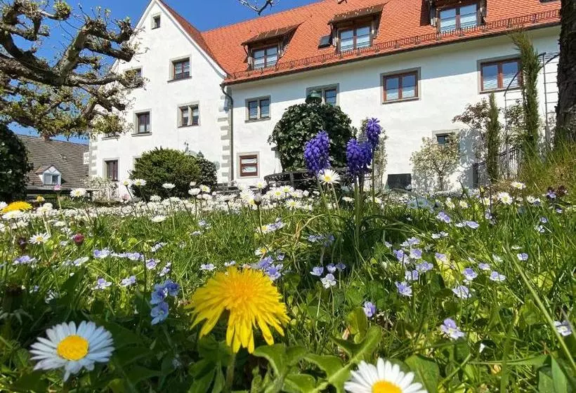 Hotelli Montfort Schlössle