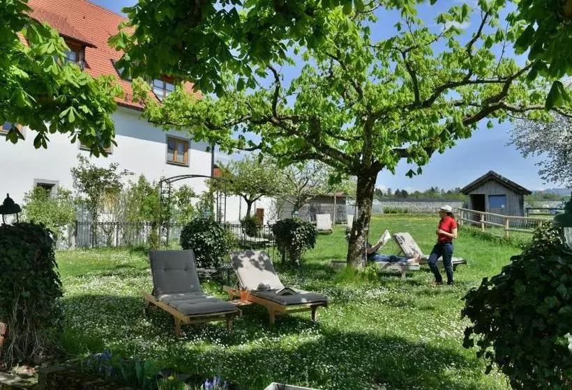 Hotelli Montfort Schlössle