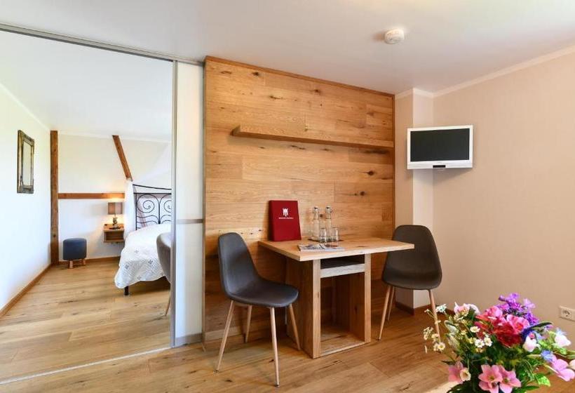 Отель Montfort Schlössle