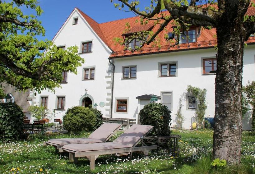 Отель Montfort Schlössle