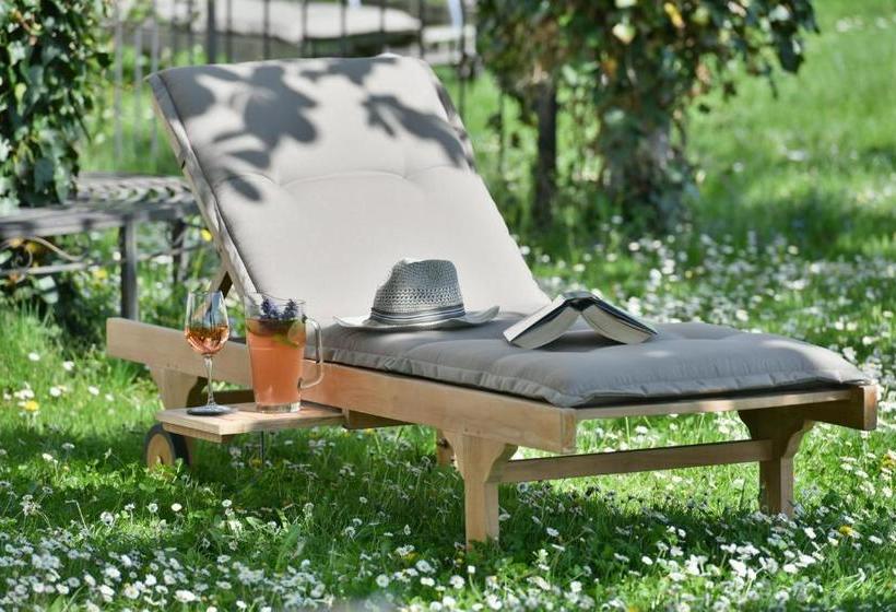 Отель Montfort Schlössle