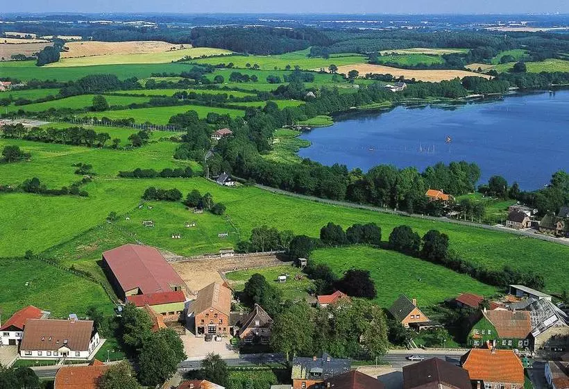 ホテル Ponyhof Naeve Am Wittensee