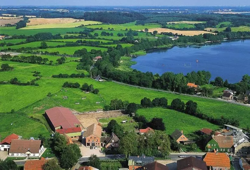 ホテル Ponyhof Naeve Am Wittensee