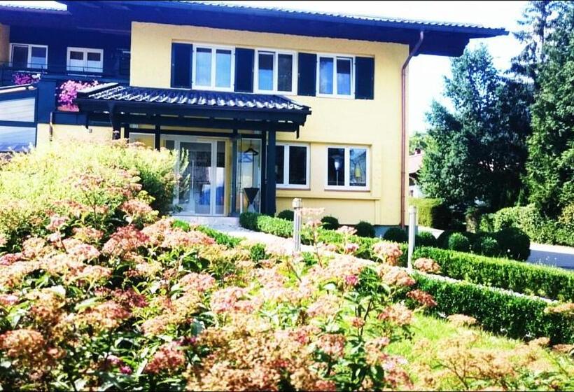 בית מלון כפרי Restaurant Bellevue