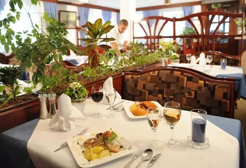 Hotelli & Restaurant Hugenottengarten
