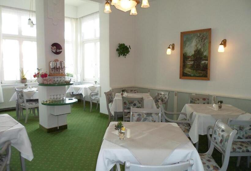 Hotel Schloonsee Garni