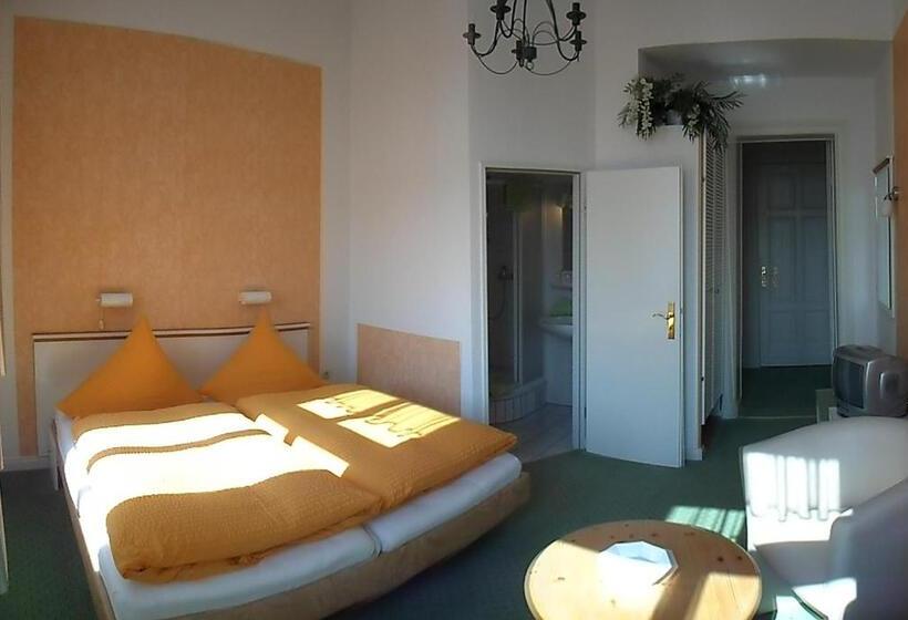 Hotel Schloonsee Garni