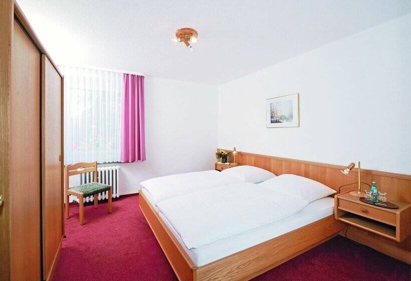 هتل Zum Alten Brauhaus