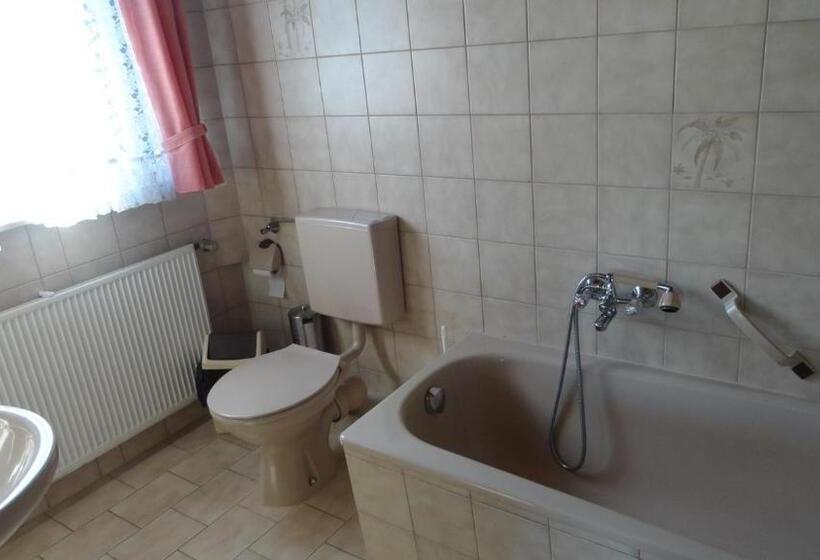 בית מלון כפרי Zur Grafschaft