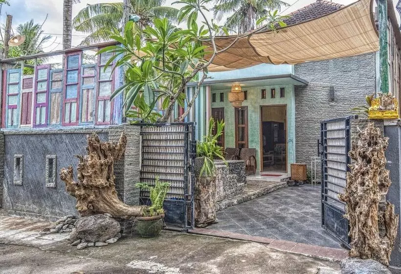 ユースホステル Santhiku Hotel, Villas, Yoga & Spa
