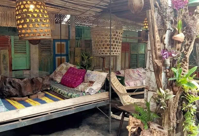 ユースホステル Santhiku Hotel, Villas, Yoga & Spa