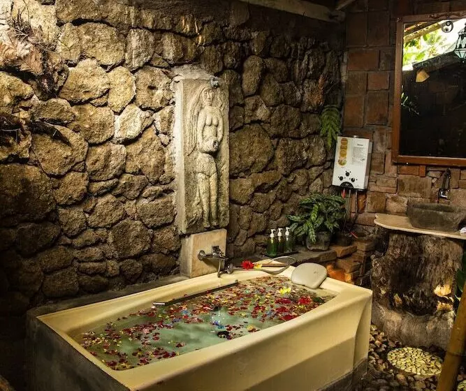 ユースホステル Santhiku Hotel, Villas, Yoga & Spa