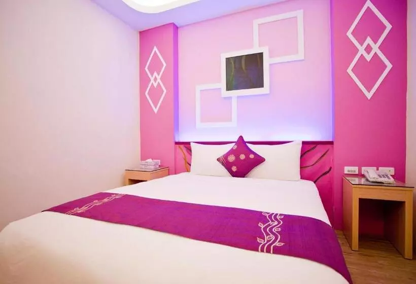 تختخواب و صبحانه Millennium Inn