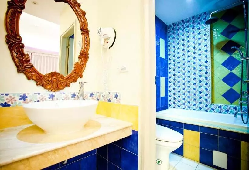 تختخواب و صبحانه Millennium Inn