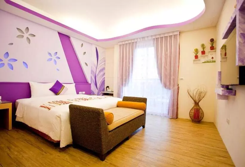 تختخواب و صبحانه Millennium Inn
