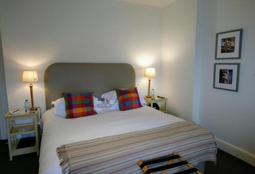 هتل Cary Arms & Spa