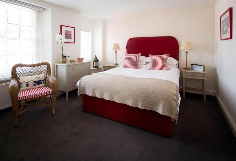 هتل Cary Arms & Spa