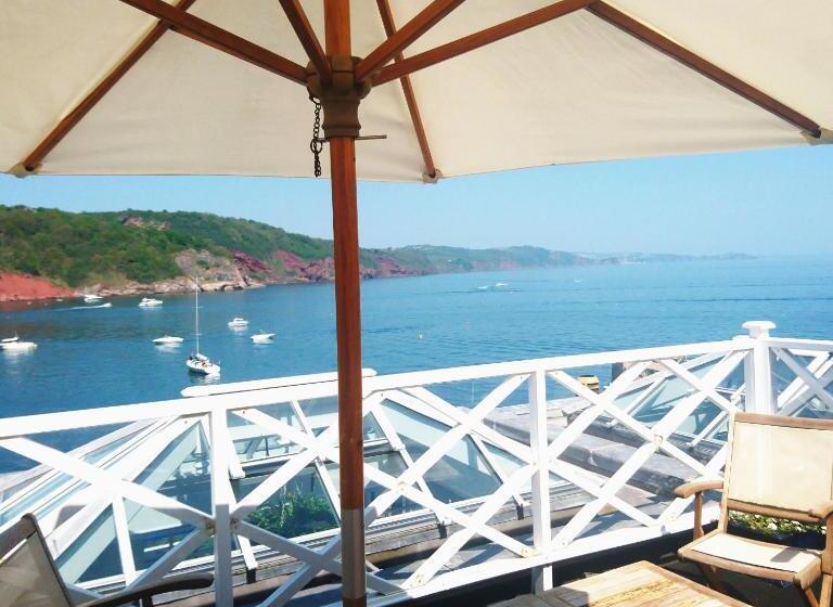 هتل Cary Arms & Spa