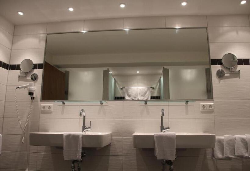 בית מלון כפרי Central