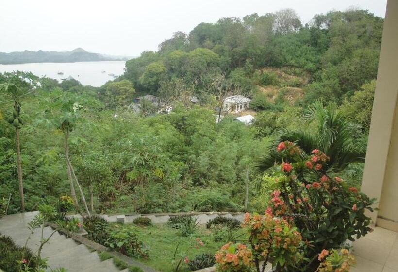 בית מלון כפרי Cf Komodo