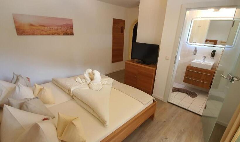 Hotel Garni Drachenburg