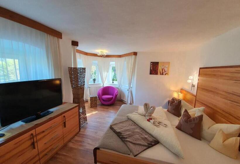 Hotel Garni Drachenburg