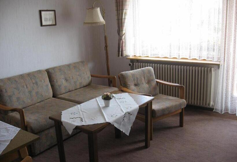 Отель Gasthof Straub