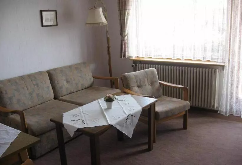 Hotelli Gasthof Straub