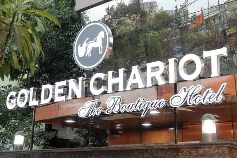 هتل Golden Chariot The Boutique , Andheri