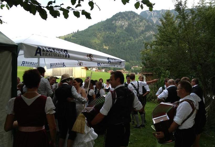 ホテル Ferienwohnungen Hirschbachwinkel