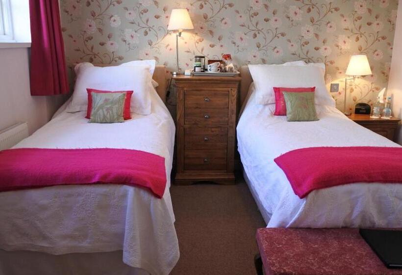 فندق Magpies Restaurant With Rooms