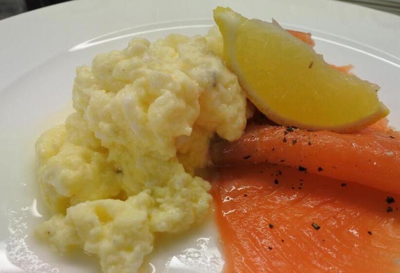 فندق Magpies Restaurant With Rooms