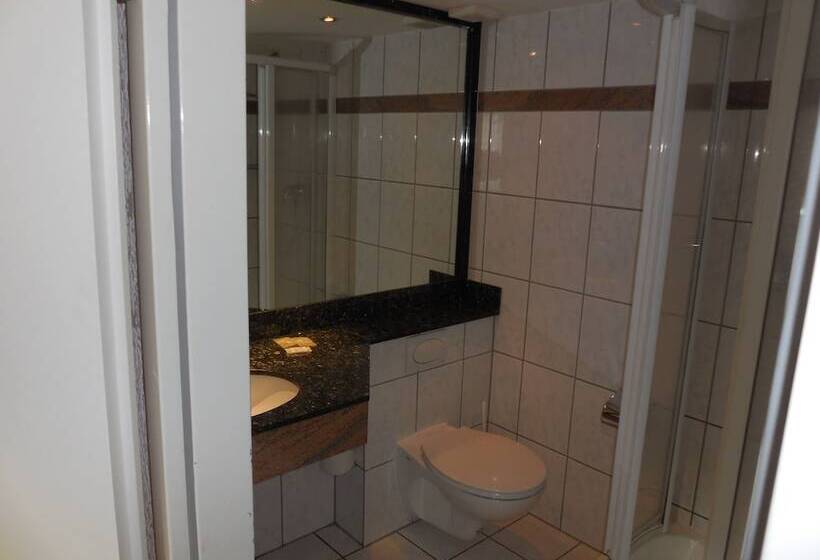 호텔 & Restaurant Zum Schwarzen Kreuz