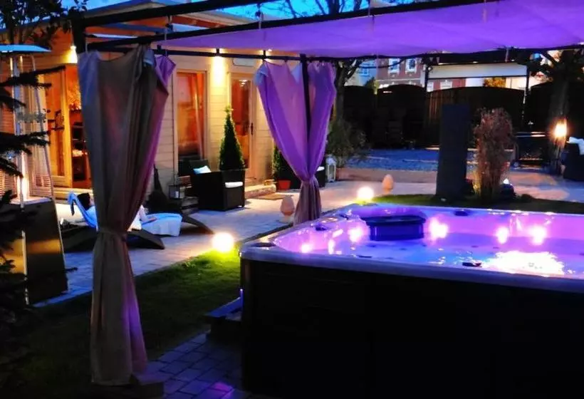 ホテル Schützenhof Spa Garden