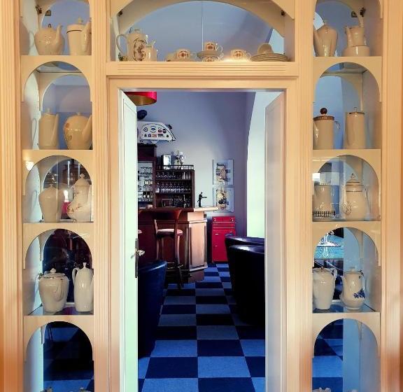 ホテル Schweizerhaus