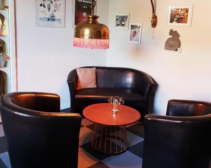 호텔 Schweizerhaus