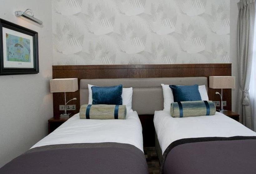 The Greenwood Hotel   Wetherspoon